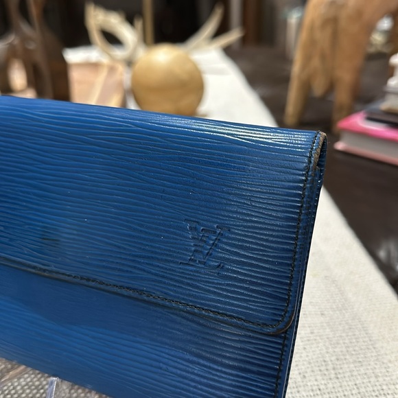 🪧 Authentic Louis Vuitton Vintage Malletier Epi Leather Wallet in Blue, EUC🪧 - Picture 6 of 16